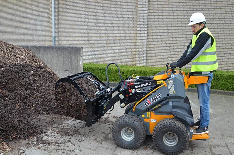 giant loader