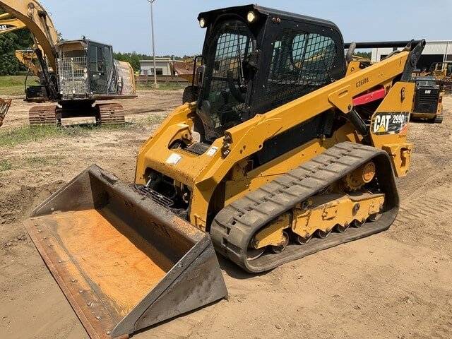 CAT small crawler skid steer loader