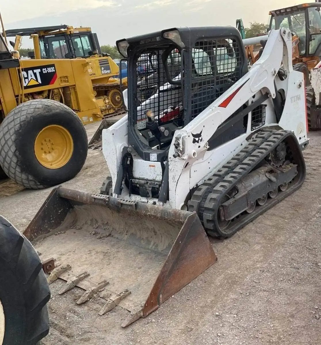 Bobcat T590 Skid Steer Loaders 40081002 1