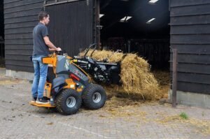 wheeled mini skid steer loaders